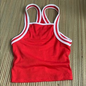 Red and white lining tank top cropped